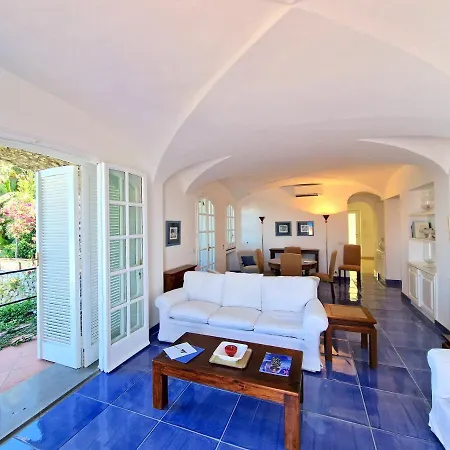 La Darsenella Apartment *